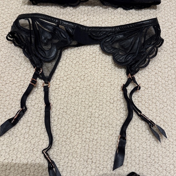 Honey Birdette lingerie set - Picture 5 of 10